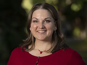 Portrait of Leanne Babcock.